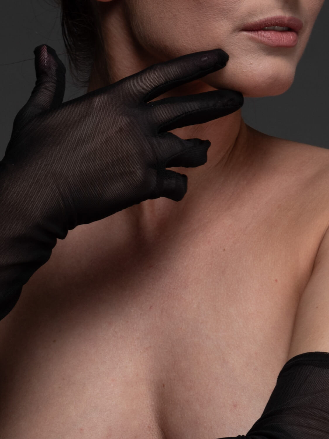 Mesh long gloves black transparent detail VoyeurX