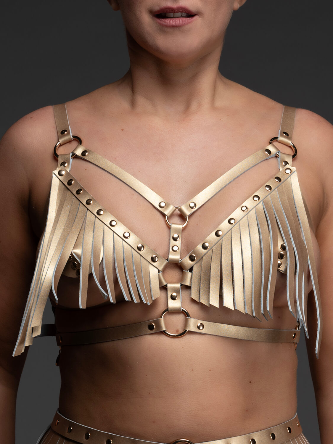 Harnas echt leer Fringe goud limited edition VoyeurX Harnas echt leer Fringe goud limited edition VoyeurX