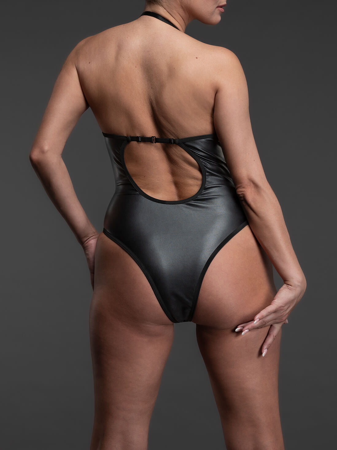 Leerlook body open cup halter achterkant zwart VoyeurX